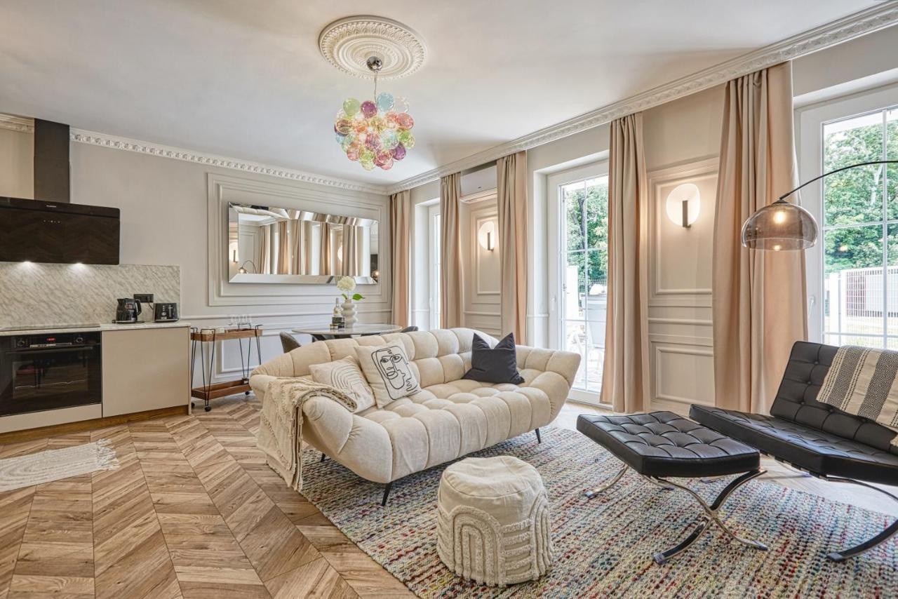 The Doors Luxury Apartment Mosonmagyaróvár Eksteriør billede