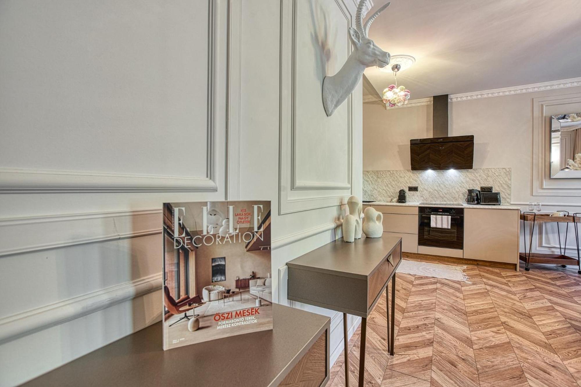 The Doors Luxury Apartment Mosonmagyaróvár Eksteriør billede