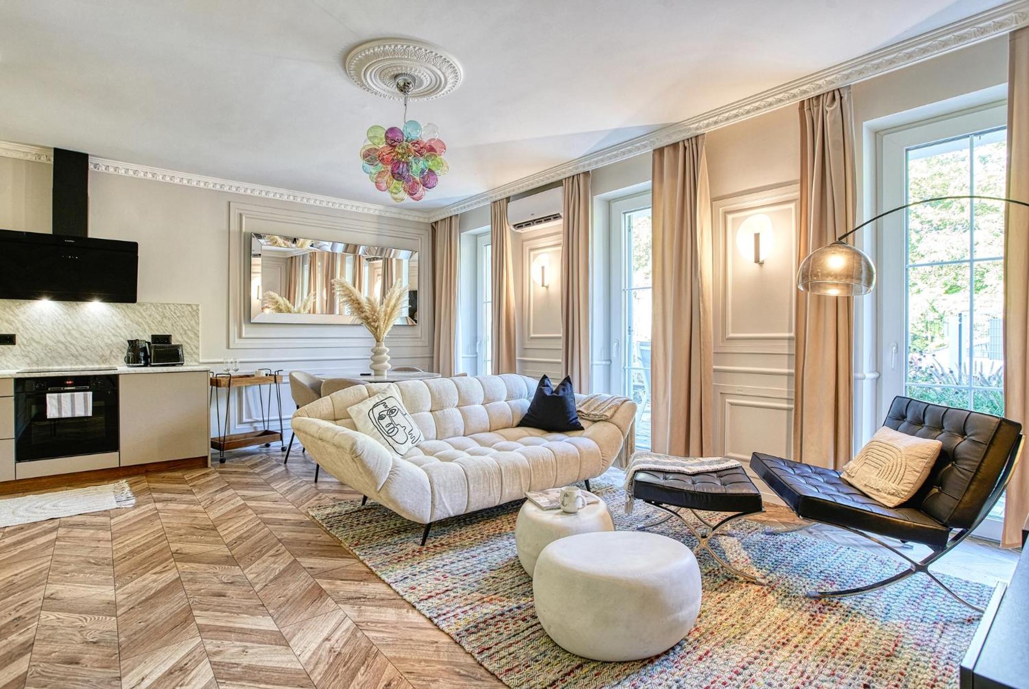 The Doors Luxury Apartment Mosonmagyaróvár Eksteriør billede