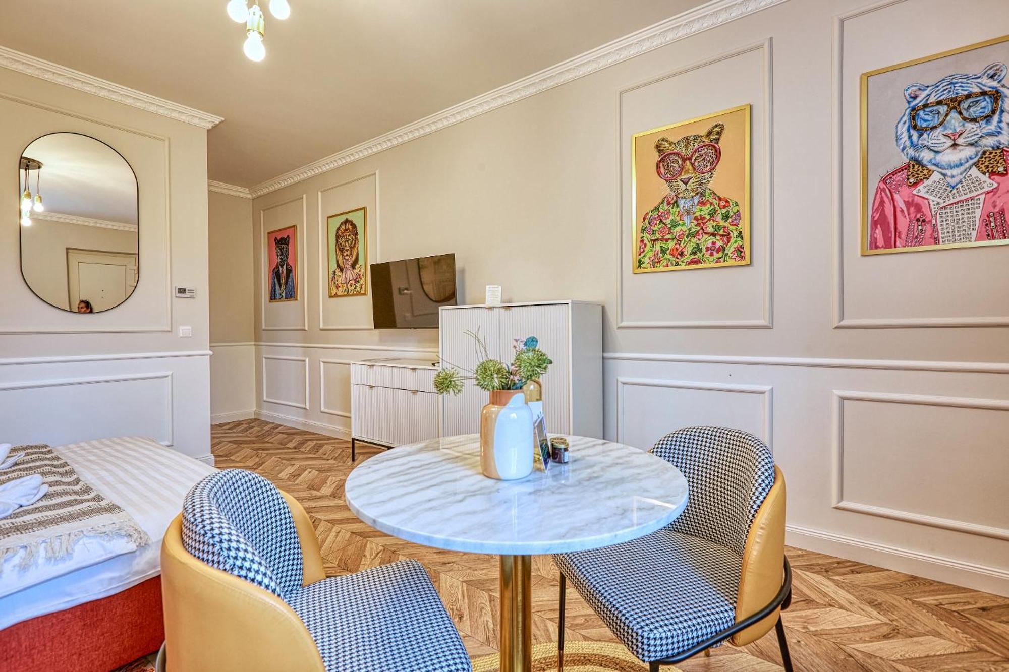 The Doors Luxury Apartment Mosonmagyaróvár Eksteriør billede