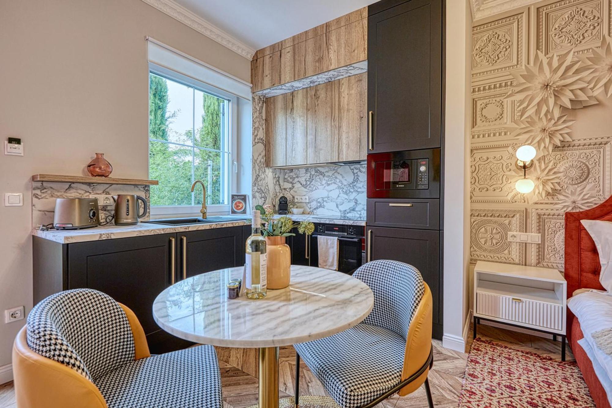 The Doors Luxury Apartment Mosonmagyaróvár Eksteriør billede